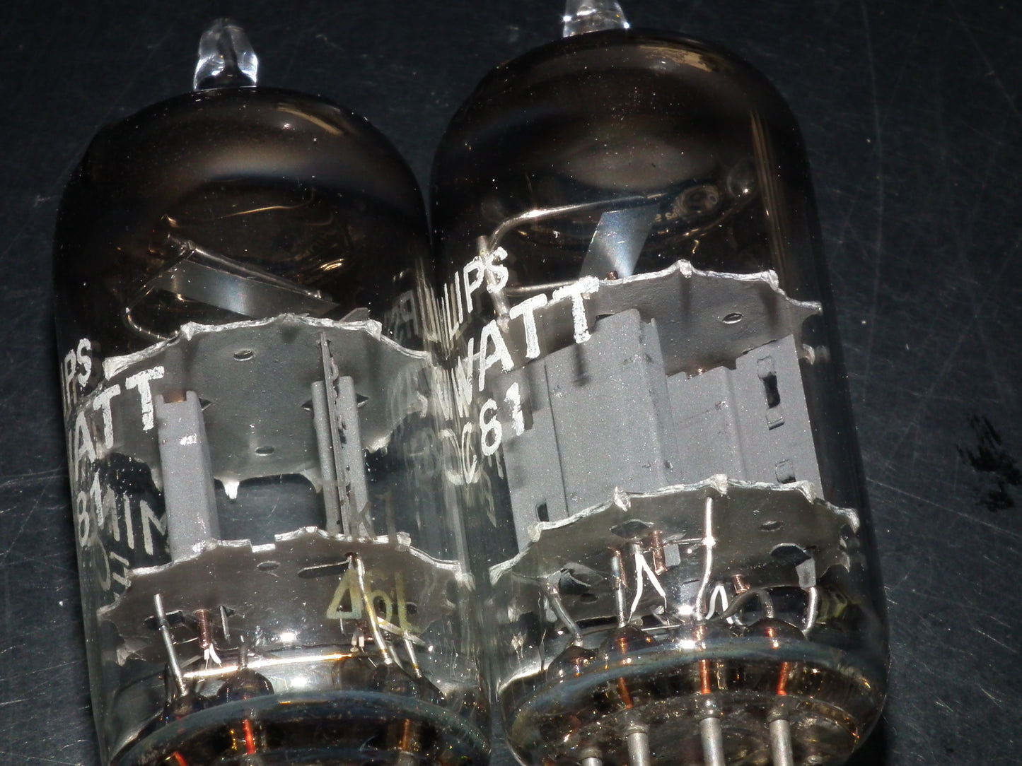 ECC81 12AT7 Philips Holland Flat Foil Crossbar D Getter Matched Pair Tk1