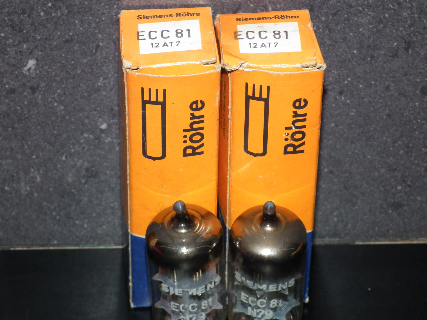 ECC81 Siemens Platinum Matched Pair NOS NIB 12AT7