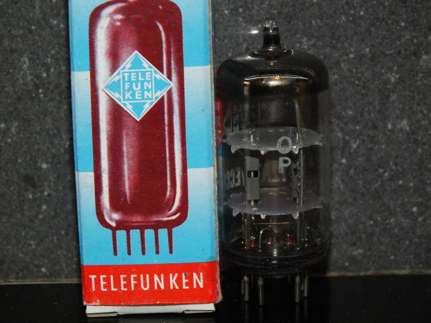 ECC81 Telefunken 12AT7 Single Tube NOS NIB