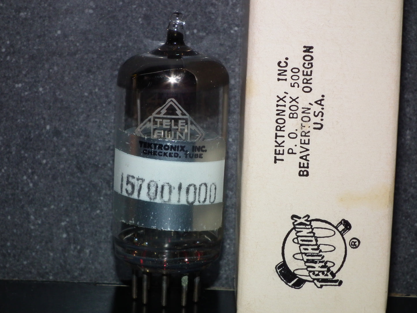 ECC81 Telefunken 12AT7 selected for Tektronix NOS Berlin