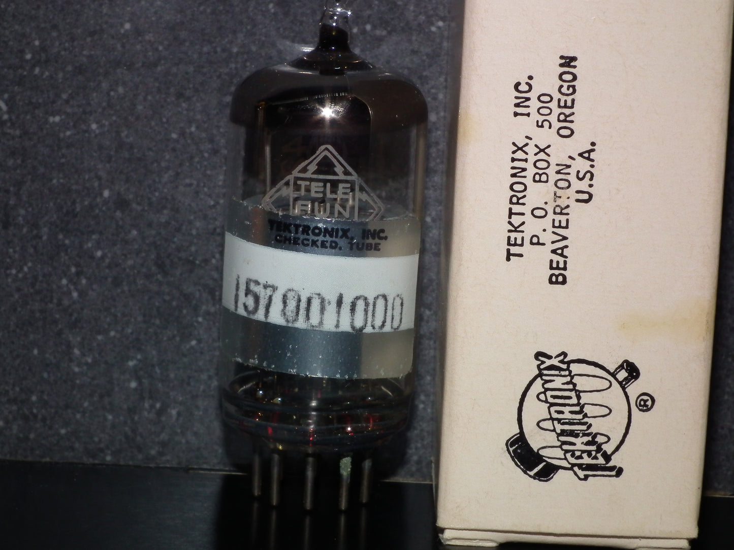 ECC81 Telefunken 12AT7 selected for Tektronix NOS Berlin
