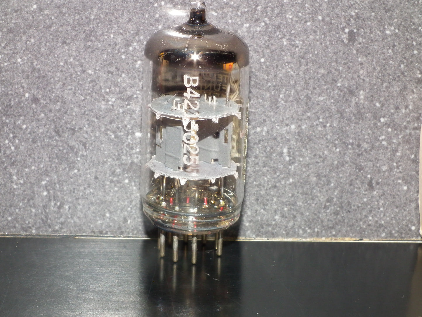 ECC81 Telefunken 12AT7 selected for Tektronix NOS Berlin