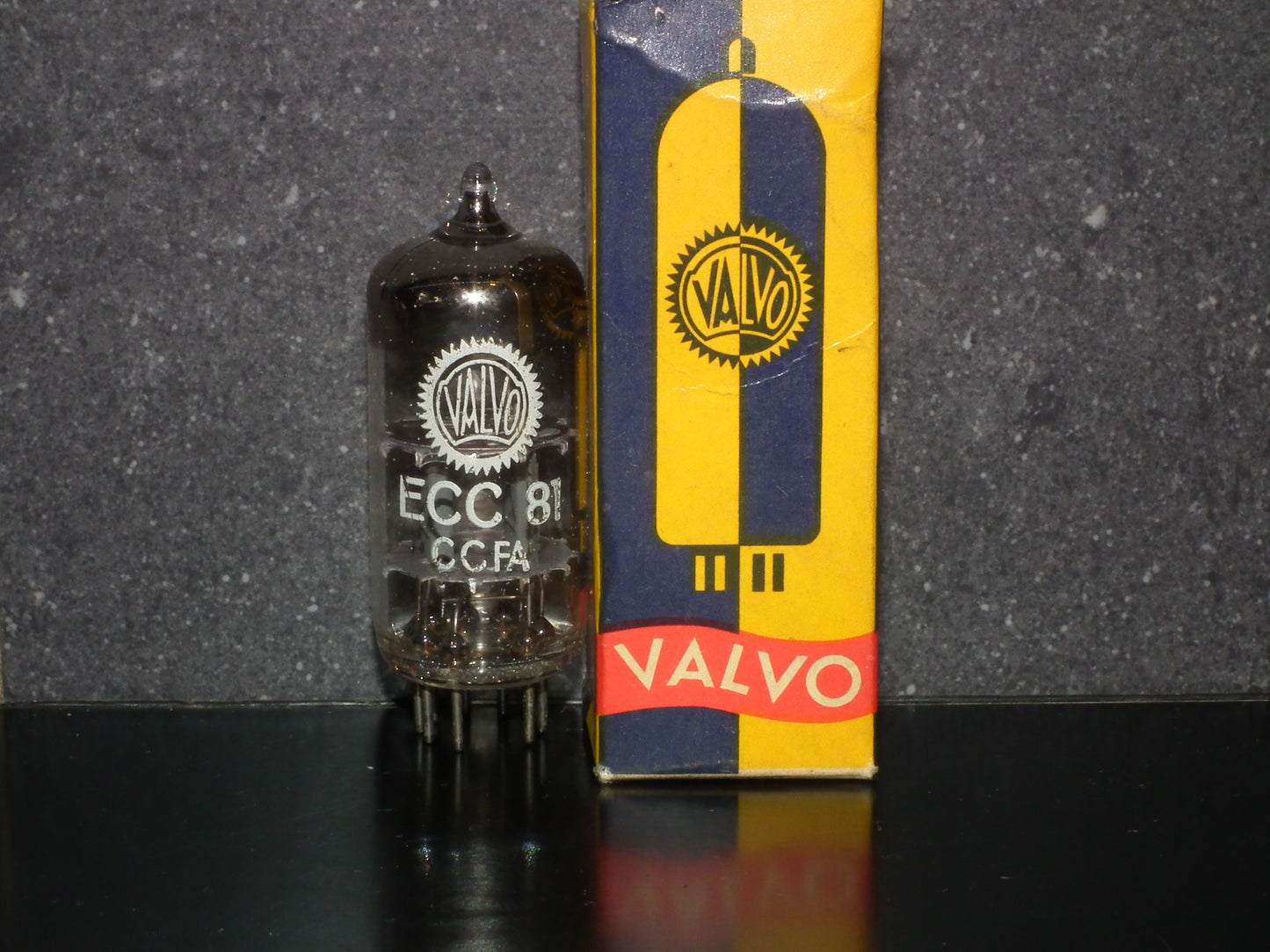 Valvo ECC81 12AT7 NOS NIB Hamburg 1961