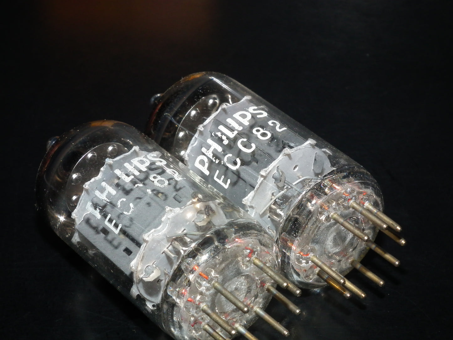 ECC82 12AU7 Philips Holland NOS Platinum Matched Pair Heerlen 70s