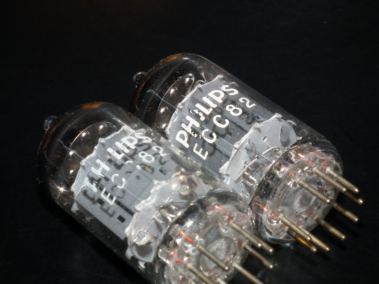ECC82 12AU7 Philips Holland NOS Platinum Matched Pair Heerlen 70s