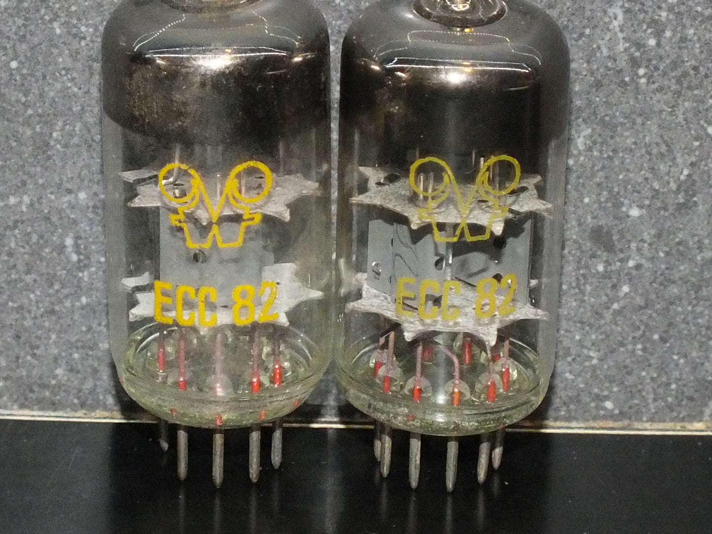 ECC82 12AU7 RFT Germany Matched Pair Big O Getter Mid 60s 90%
