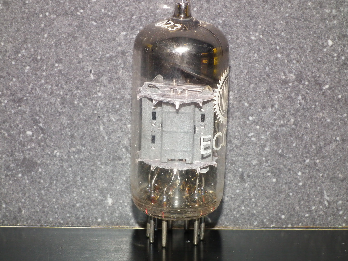 ECC82 Valvo 12AU7 NOS NIB, tested strong and balanced
