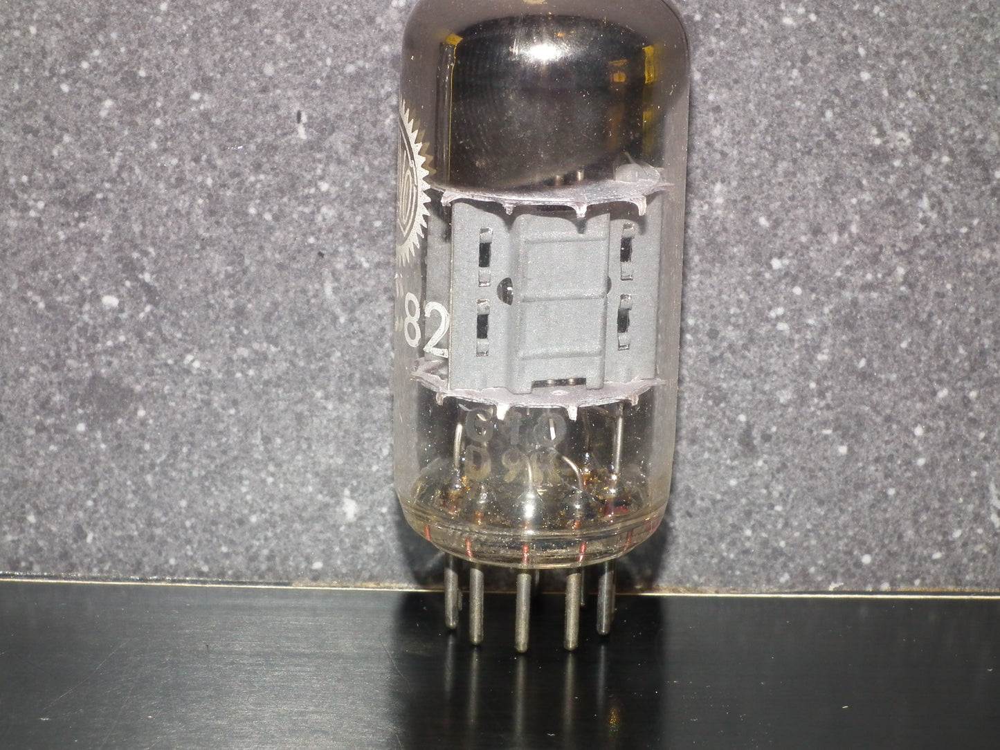 ECC82 Valvo 12AU7 NOS NIB, tested strong and balanced