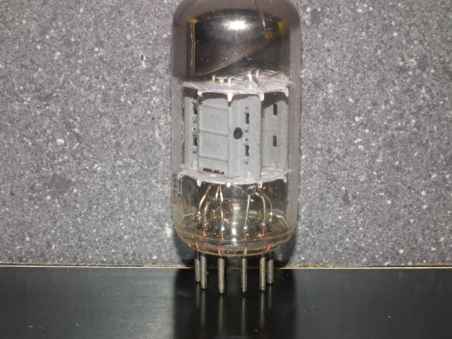 ECC82 Valvo 12AU7 NOS NIB, tested strong and balanced