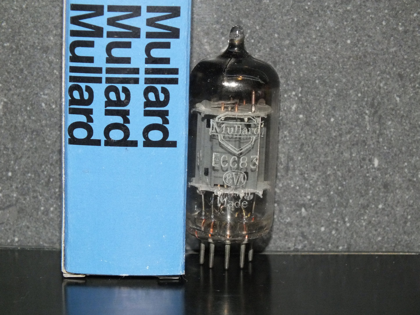 One (1 pcs) ECC83 Mullard Blackburn 12AX7 NOS Long Anodes Strong