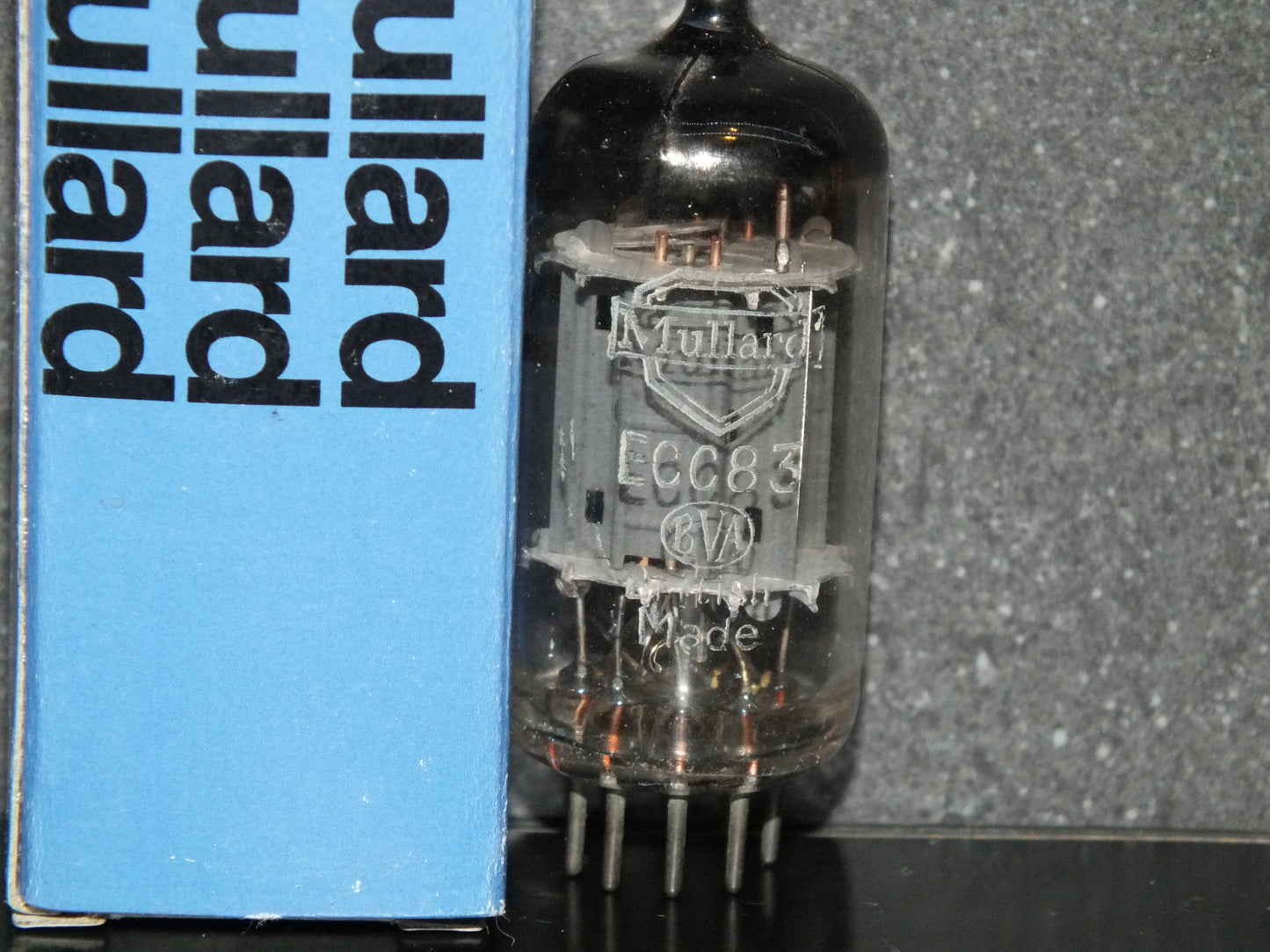 One (1 pcs) ECC83 Mullard Blackburn 12AX7 NOS Long Anodes Strong