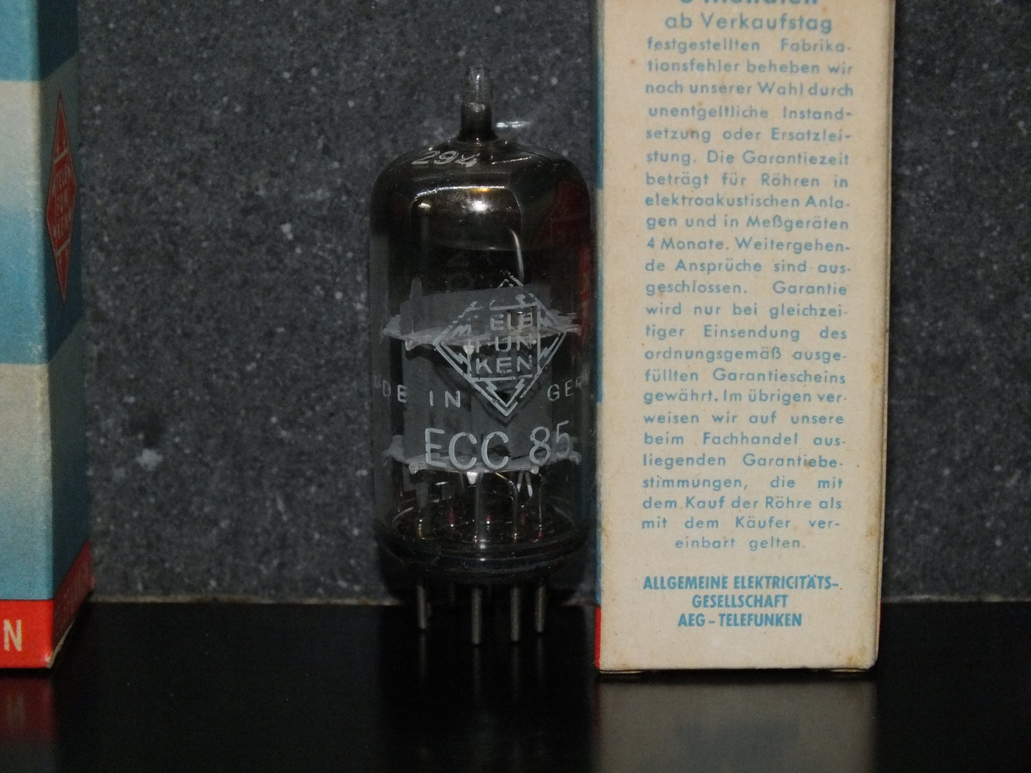 ECC85 6AQ8 Telefunken NOS NIB Diamond Bottom