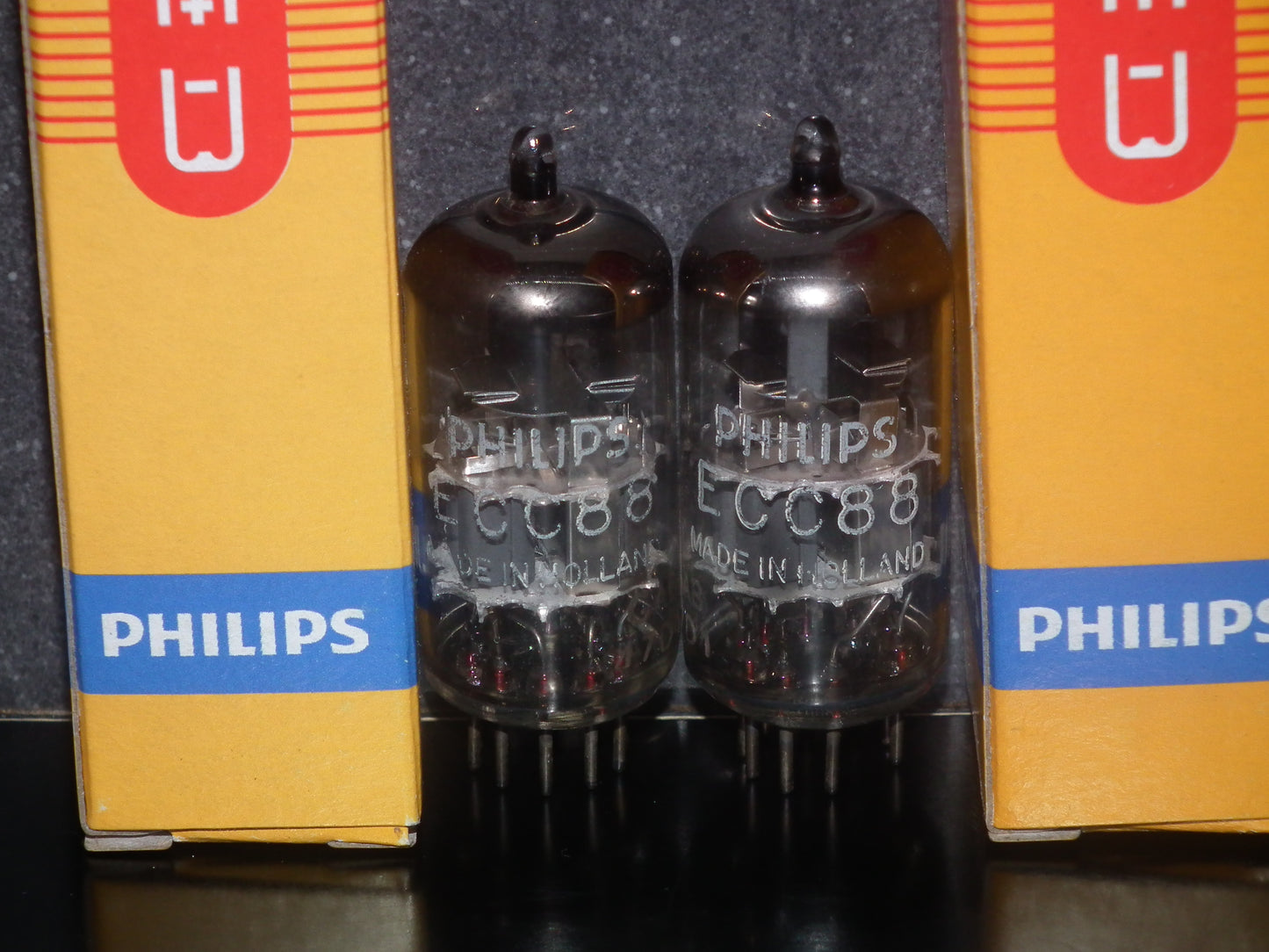 ECC88 6DJ8 Philips Holland Platinum Matched Pair Dual Stage NOS