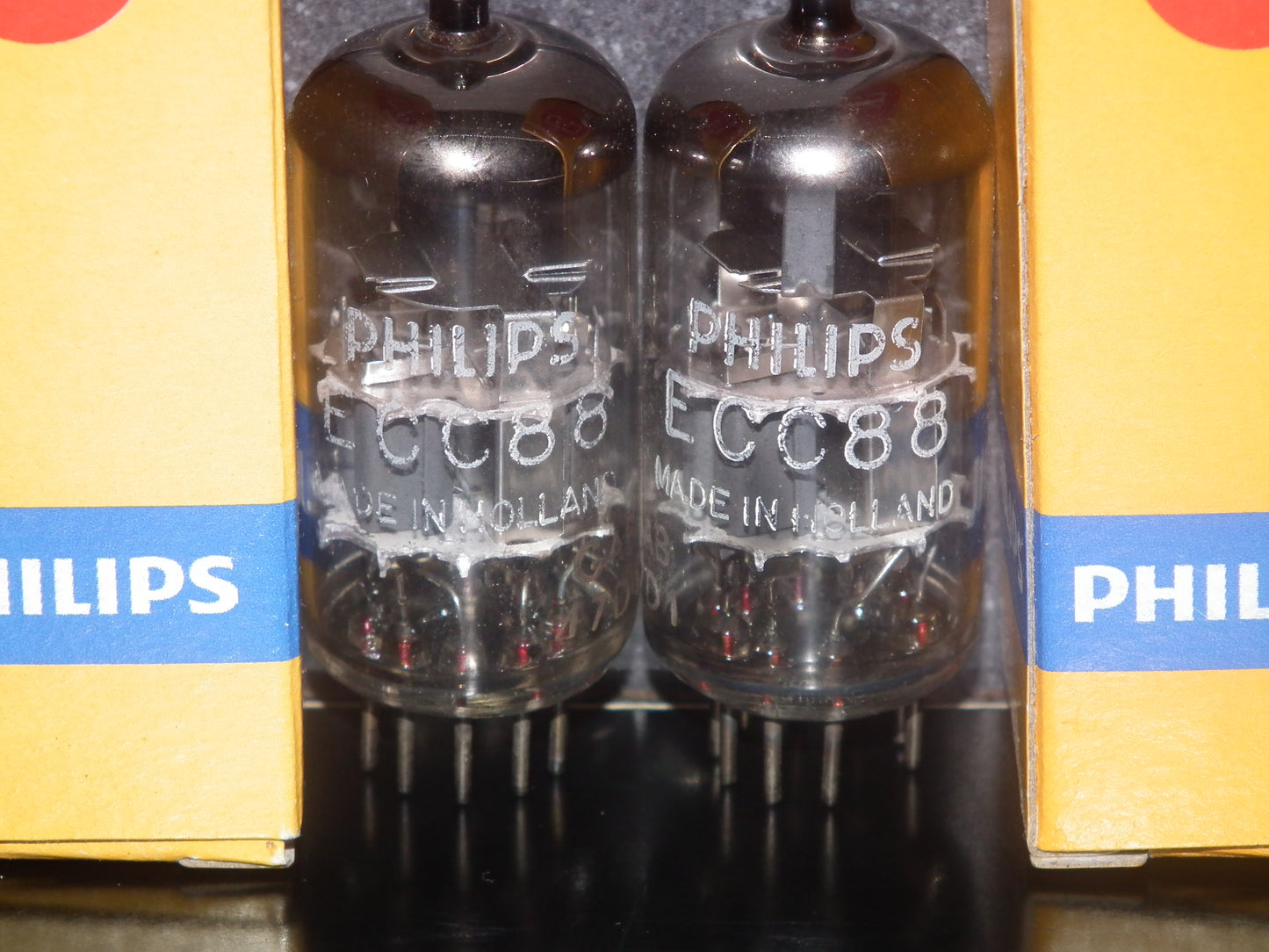 ECC88 6DJ8 Philips Holland Platinum Matched Pair Dual Stage NOS