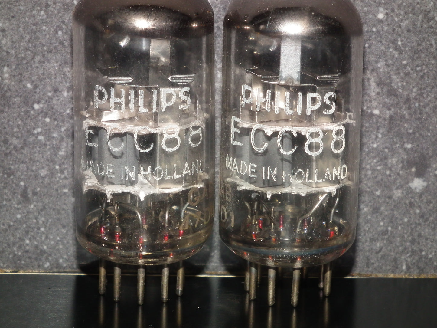 ECC88 6DJ8 Philips Holland Platinum Matched Pair Dual Stage NOS