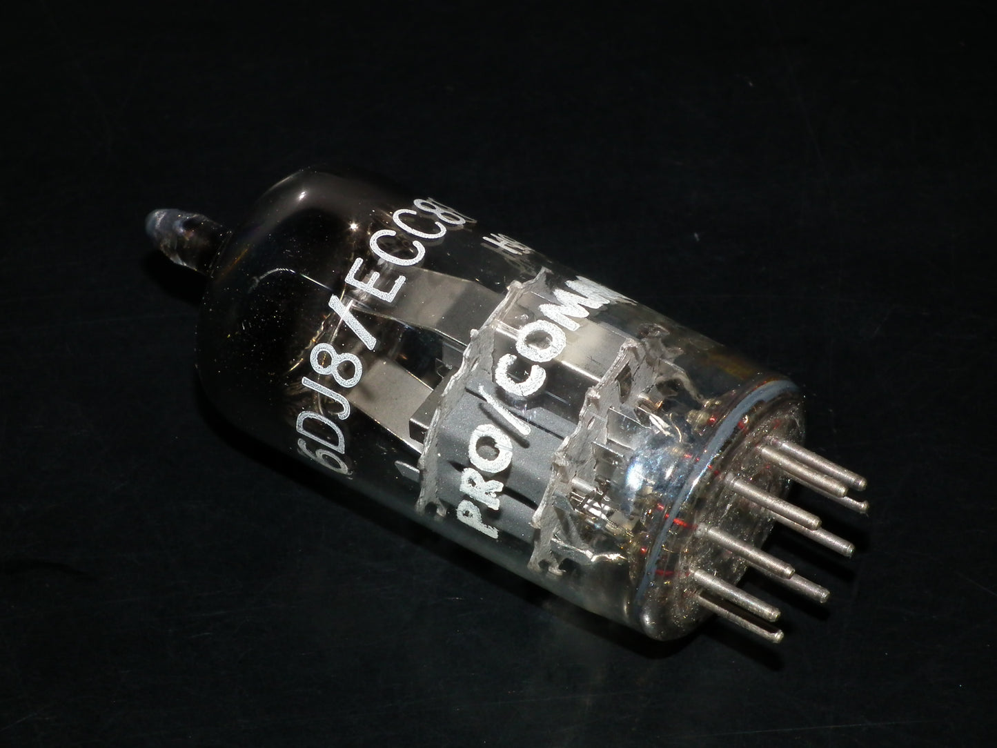 ECC88 Pro Comm 6DJ8 EI Yugoslavia NOS NIB (A frame halo getter Philips type)