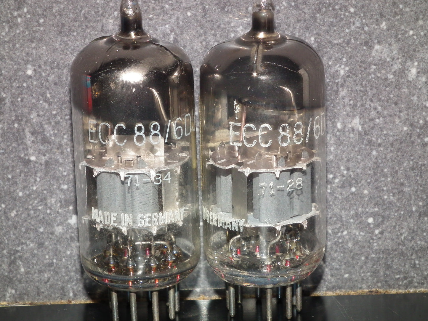 Matched pair ECC88 Siemens 6DJ8 DUAL STAGE GETTER 100%