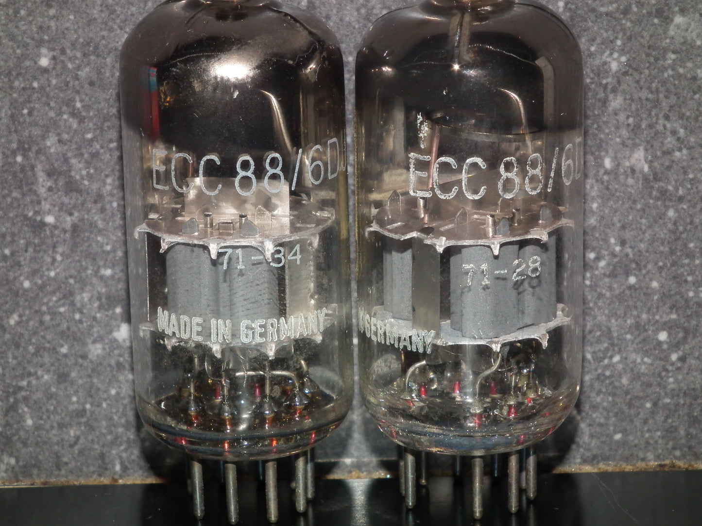 Matched pair ECC88 Siemens 6DJ8 DUAL STAGE GETTER 100%