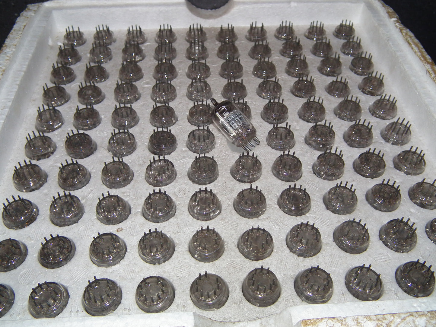 ECF801 6GJ7 EI Philips NOS lot 100 pcs
