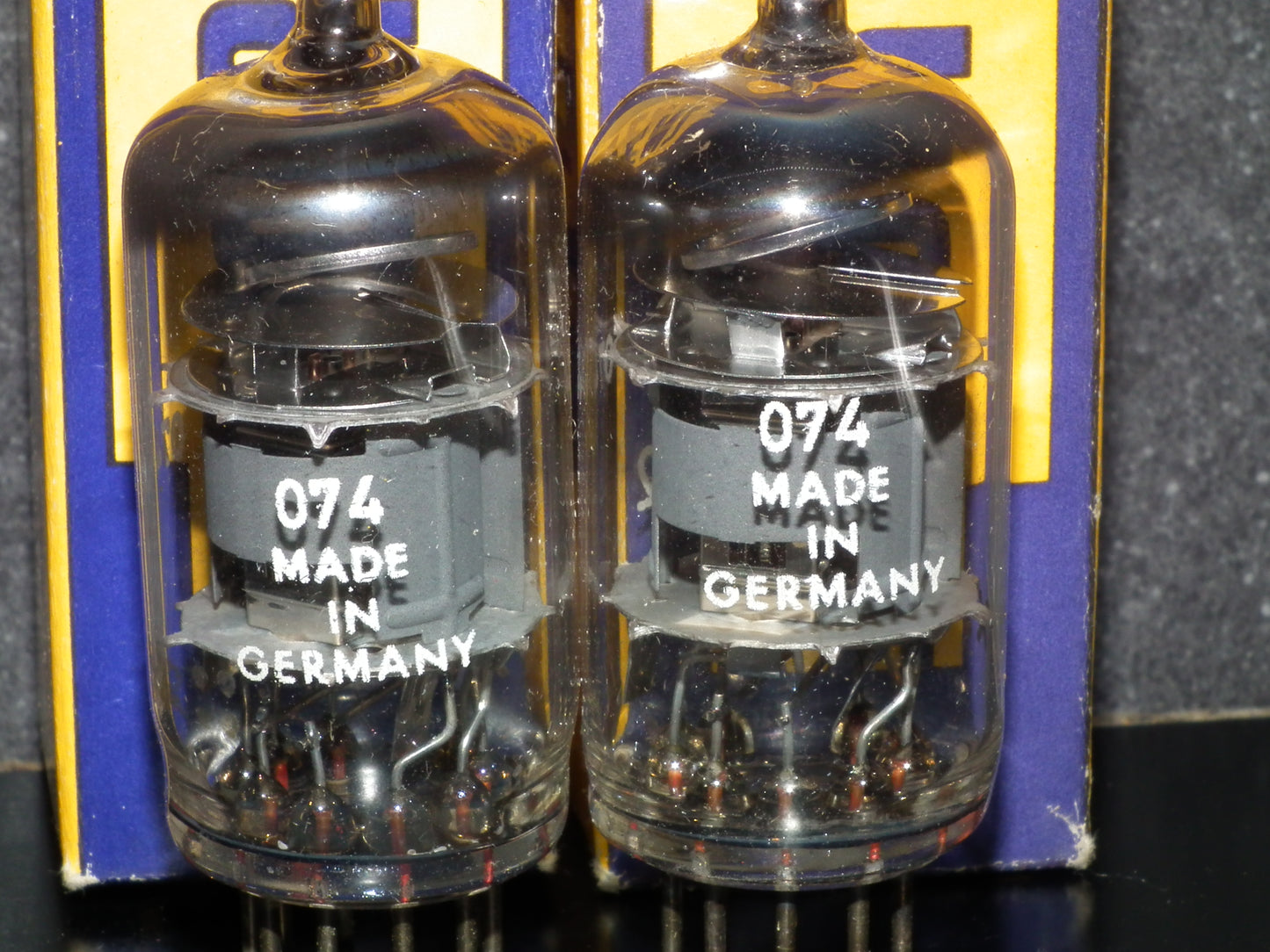 ECF82 Lorenz 6GH8A 6U8 Platinum matched pair NOS NIB Dual Stage Getter Germany