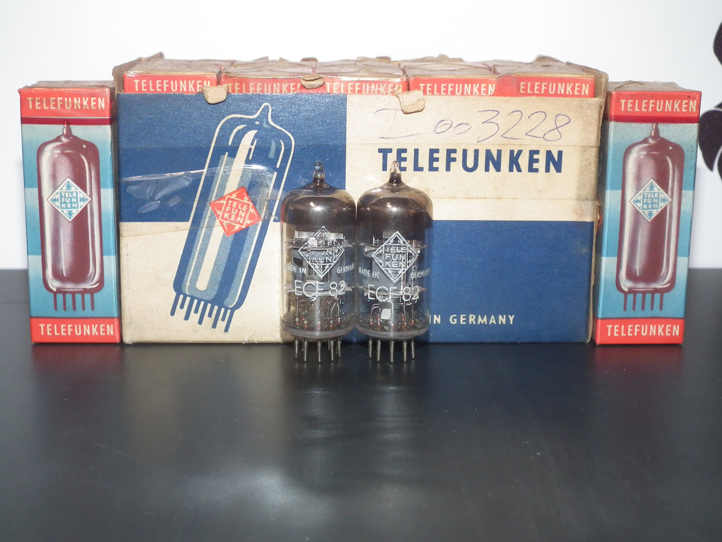 ECF82 Telefunken 6GH8A 6U8 Platinum matched pair NOS NIB SEALED DB
