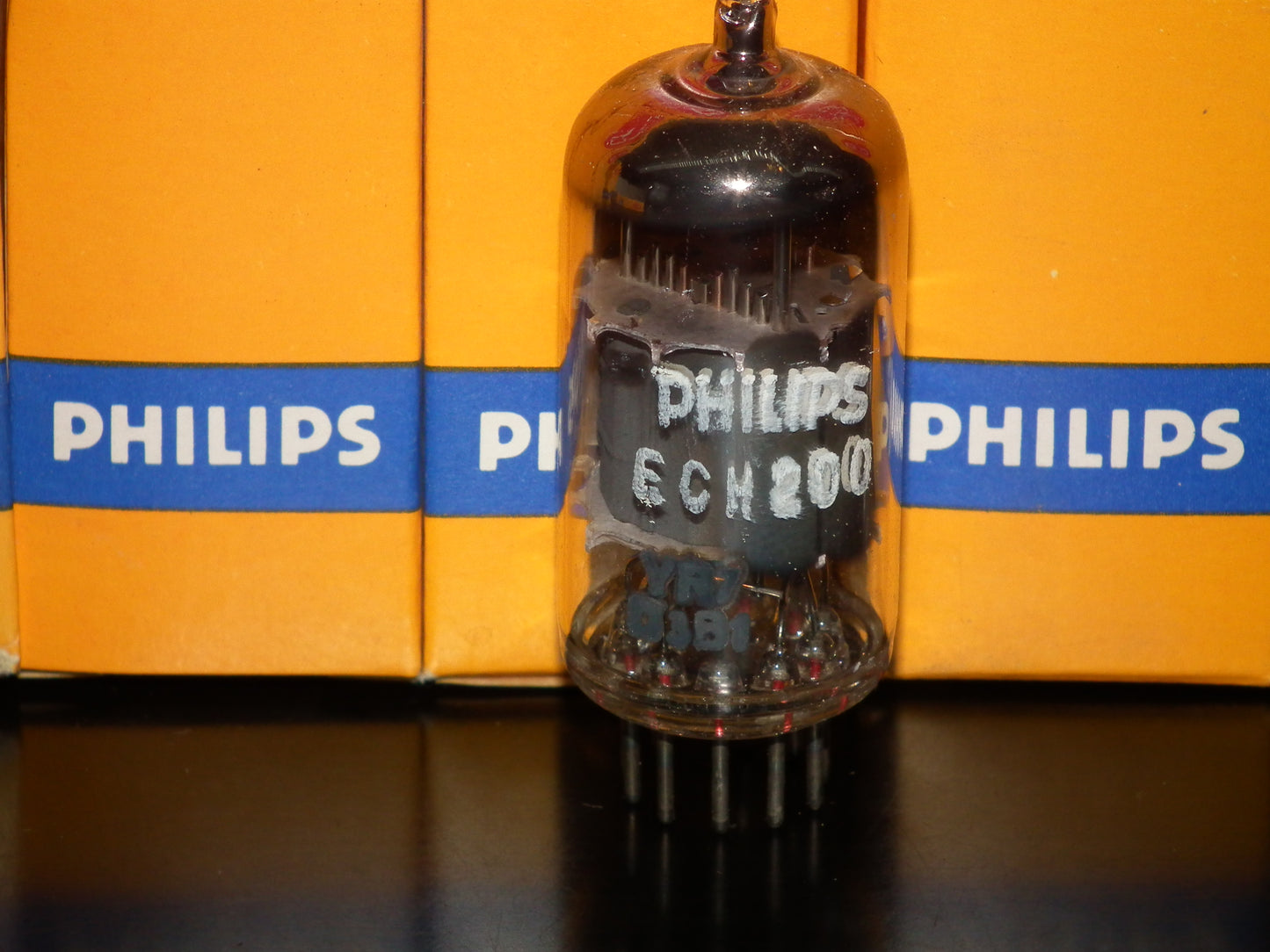 ECH200 PHILIPS Valvo NOS NIB