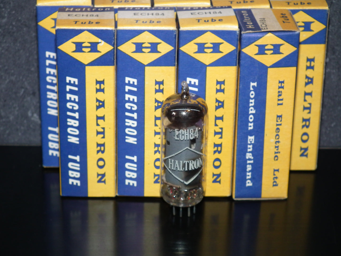 ECH84 Haltron London UK NOS NIB 6JX8