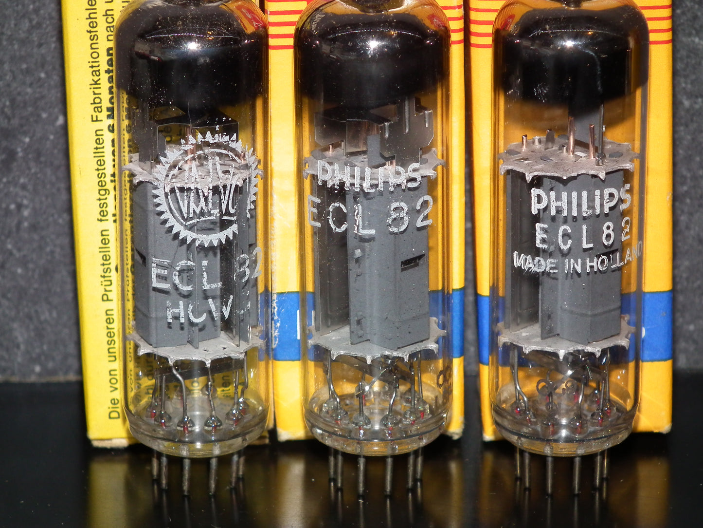 ECL82 6BM8 Philips Valvo NOS NIB