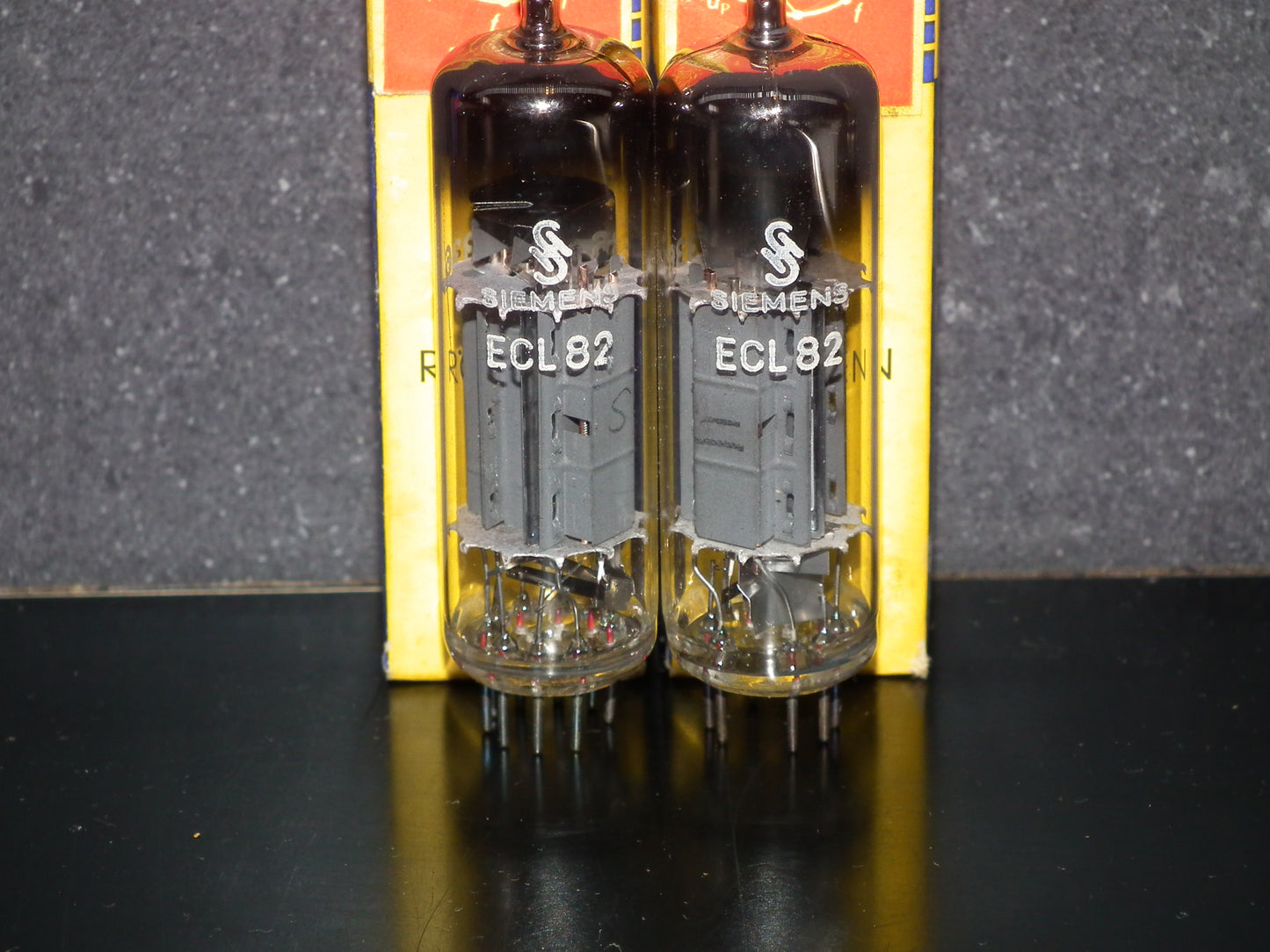 ECL82 6BM8 Siemens NOS NIB Platinum matched pair, Siemens & Halske Munich
