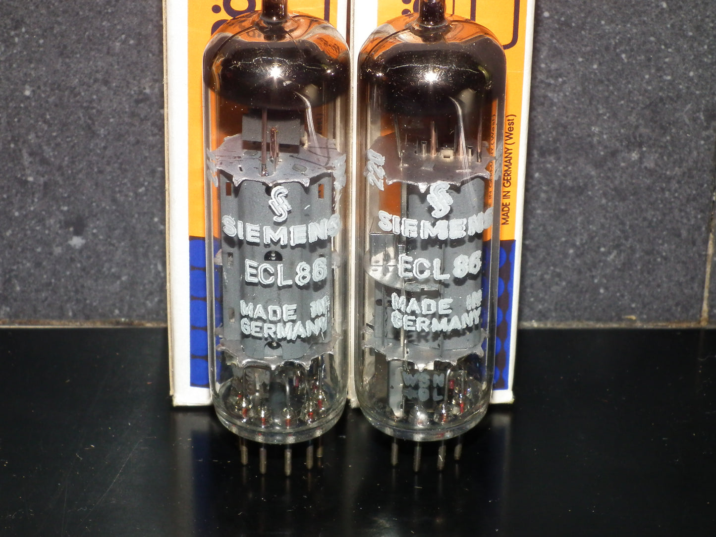 ECL86 Siemens Platinum Matched Pair (2 tubes) NOS NIB Siemens Halske Munich