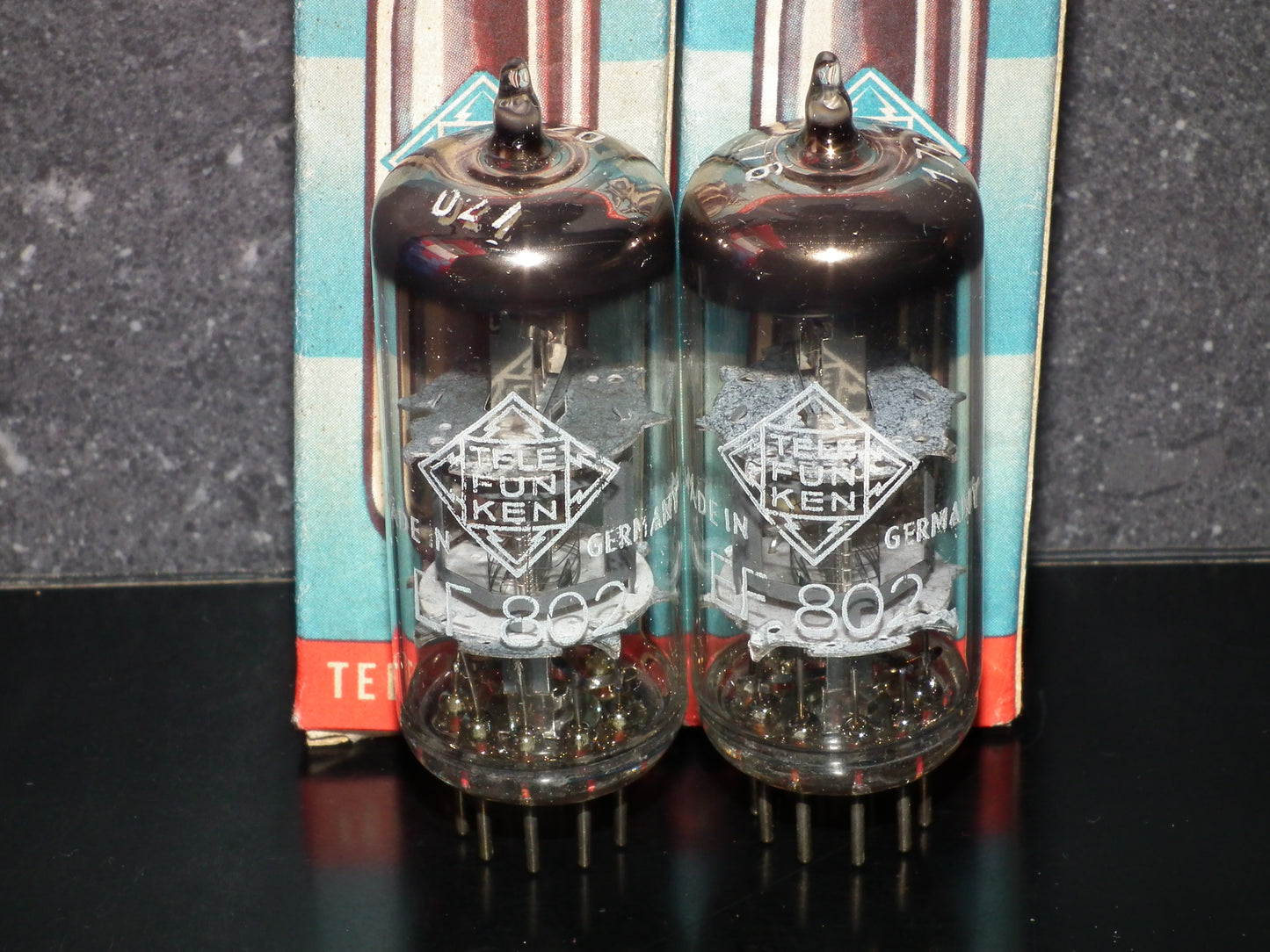 EF802 Telefunken Diamond Bottom NOS NIB (~EF800) Microphone Low Noise Pentode