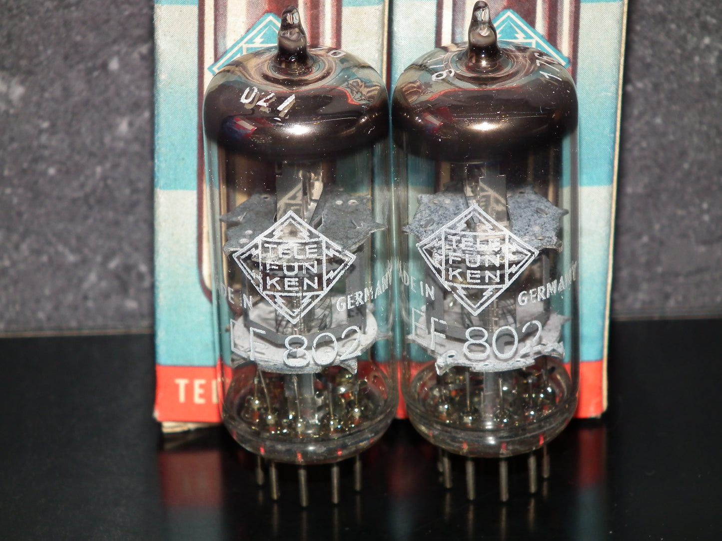 EF802 Telefunken Diamond Bottom NOS NIB (~EF800) Microphone Low Noise Pentode
