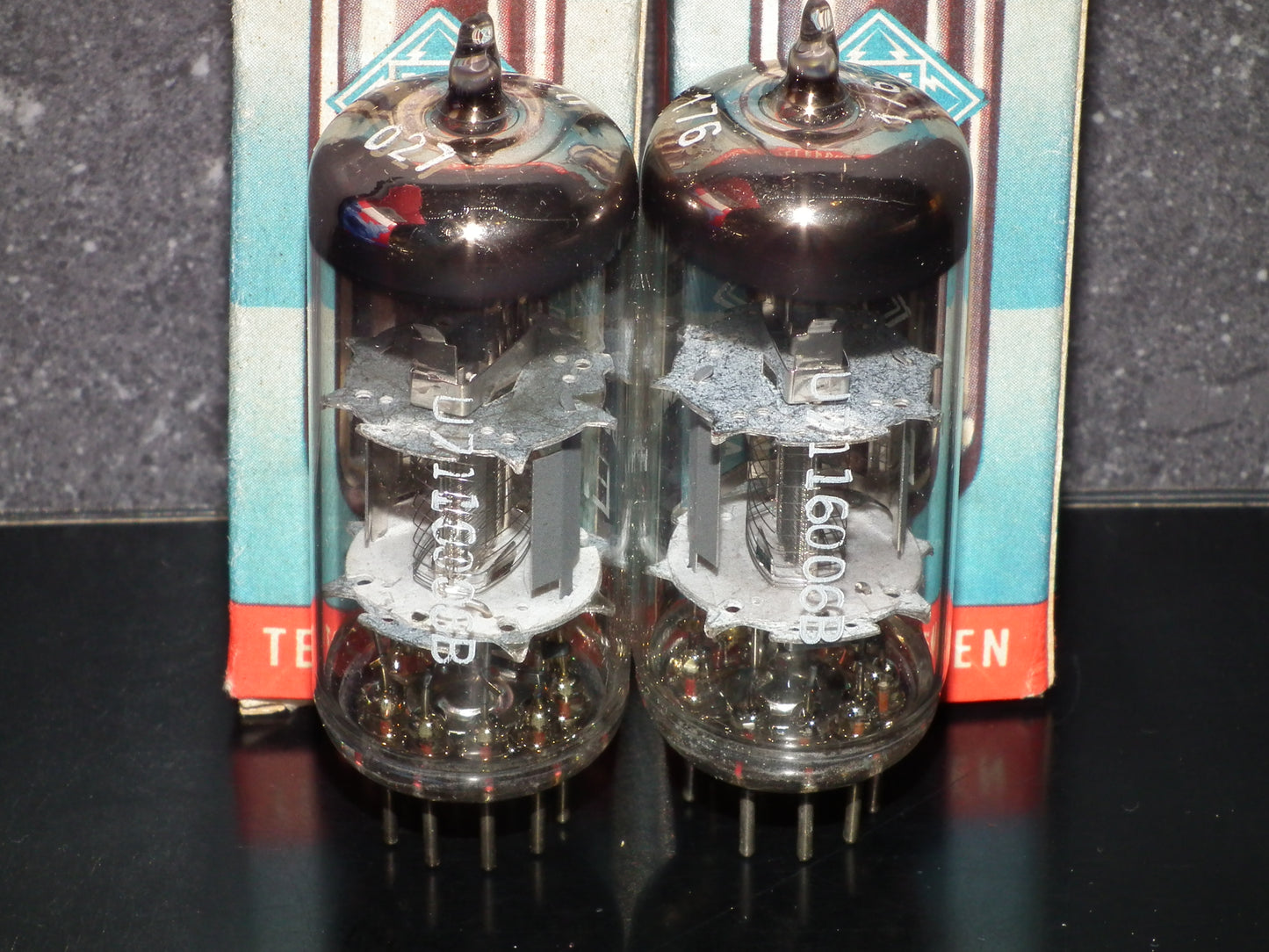 EF802 Telefunken Diamond Bottom NOS NIB (~EF800) Microphone Low Noise Pentode