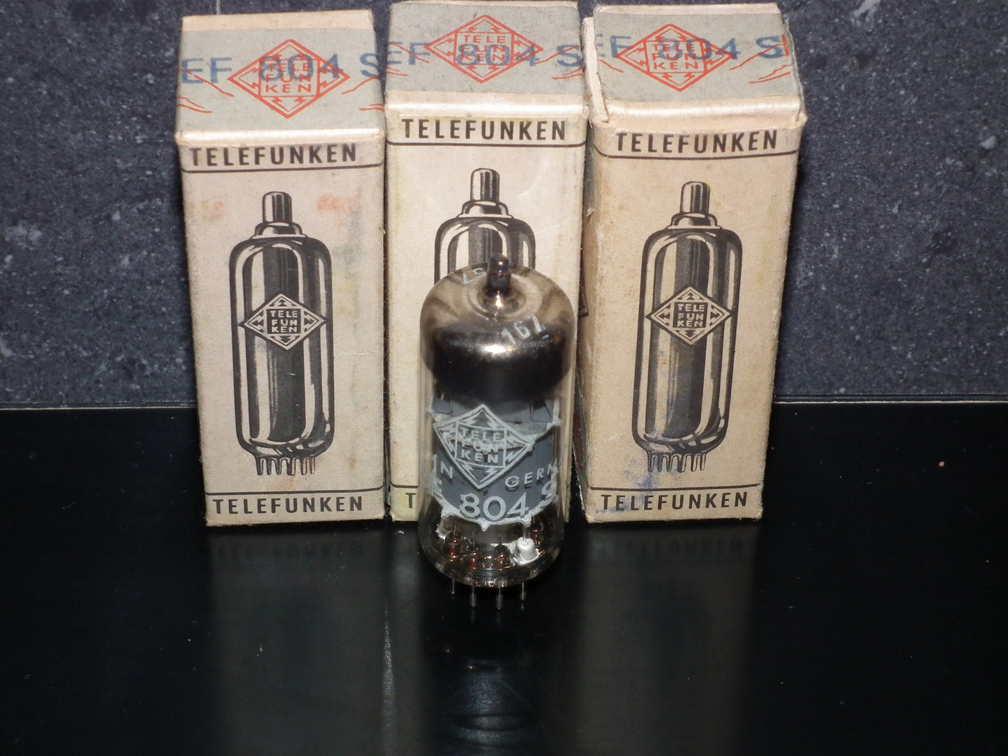EF804S Telefunken NOS NIB Low Noise Microphone Pentode Diamond Bottom Sealed