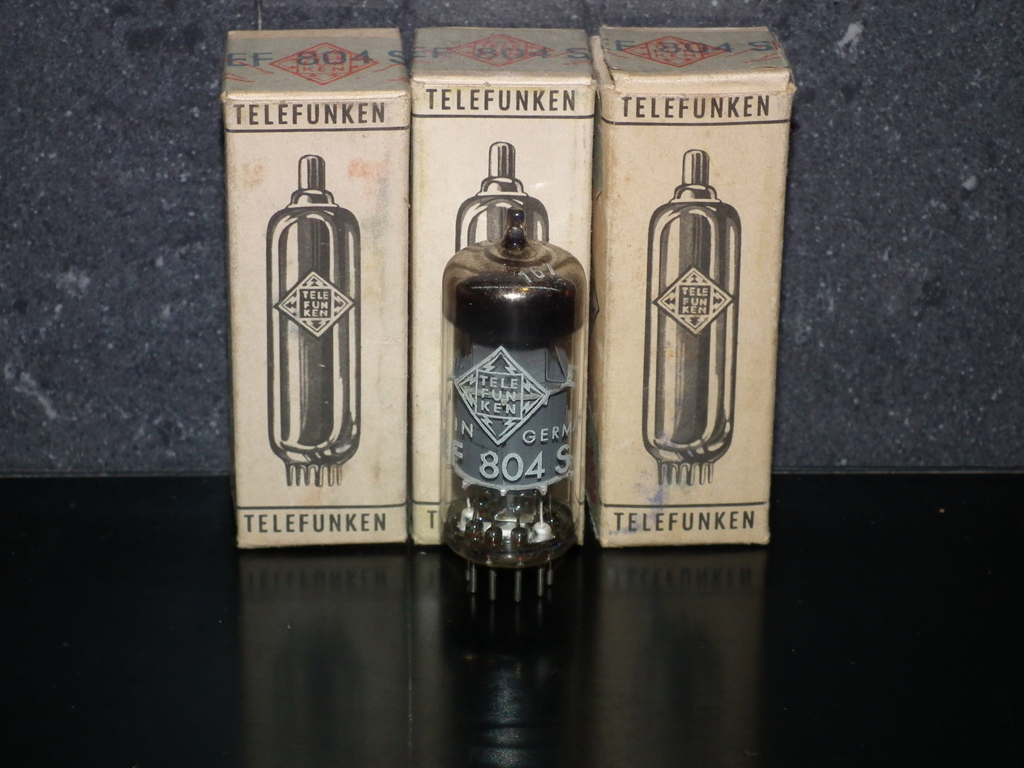 EF804S Telefunken NOS NIB Low Noise Microphone Pentode Diamond Bottom Sealed