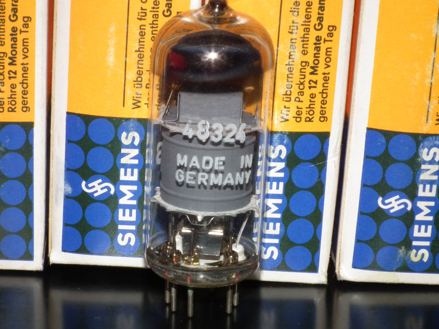 EF804S Telefunken NOS NIB Low Noise Diamond Bottom branded Siemens