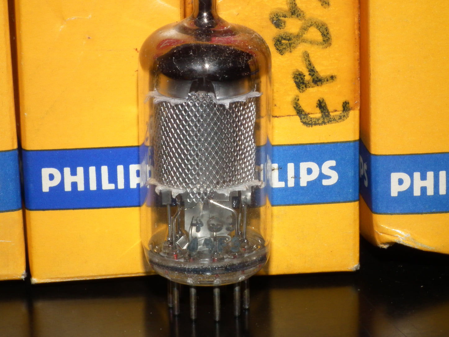 EF83 Philips NOS NIB Low Noise Audio Pentode Microphone