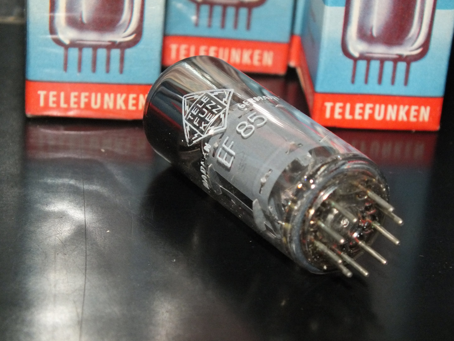 EF85 Telefunken 6BY7 NOS NIB West Germany Diamond Bottom