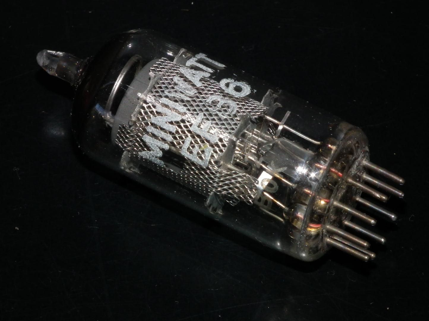 EF86 Mullard Blackburn 6267 NOS NIB big ring getter 1960