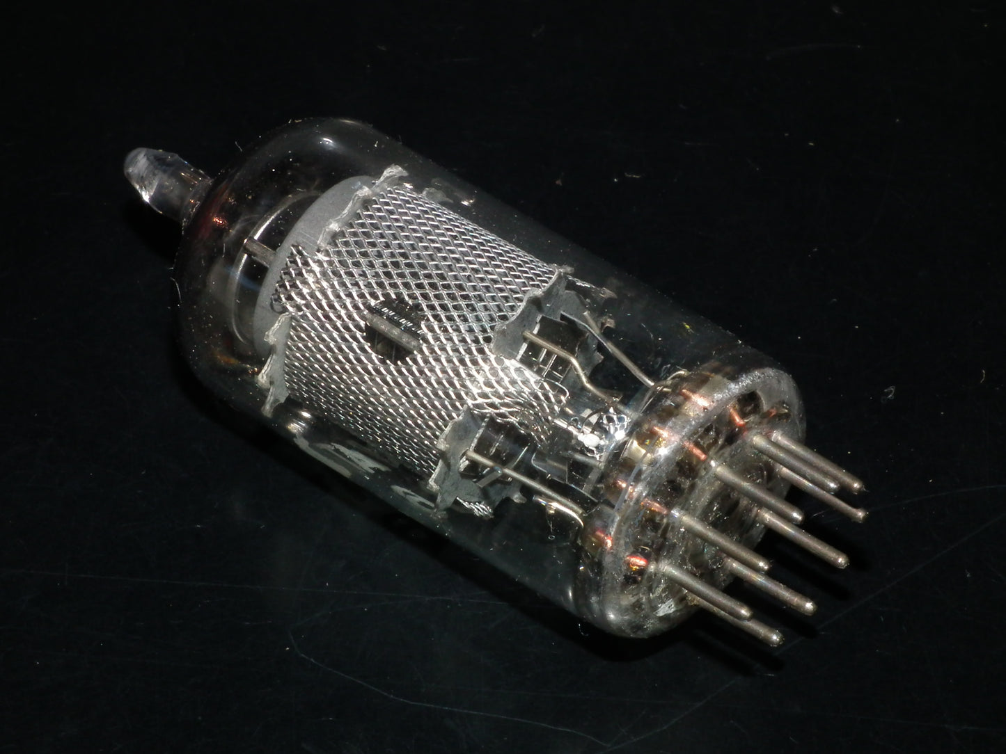 EF86 Mullard Blackburn 6267 NOS NIB big ring getter 1960