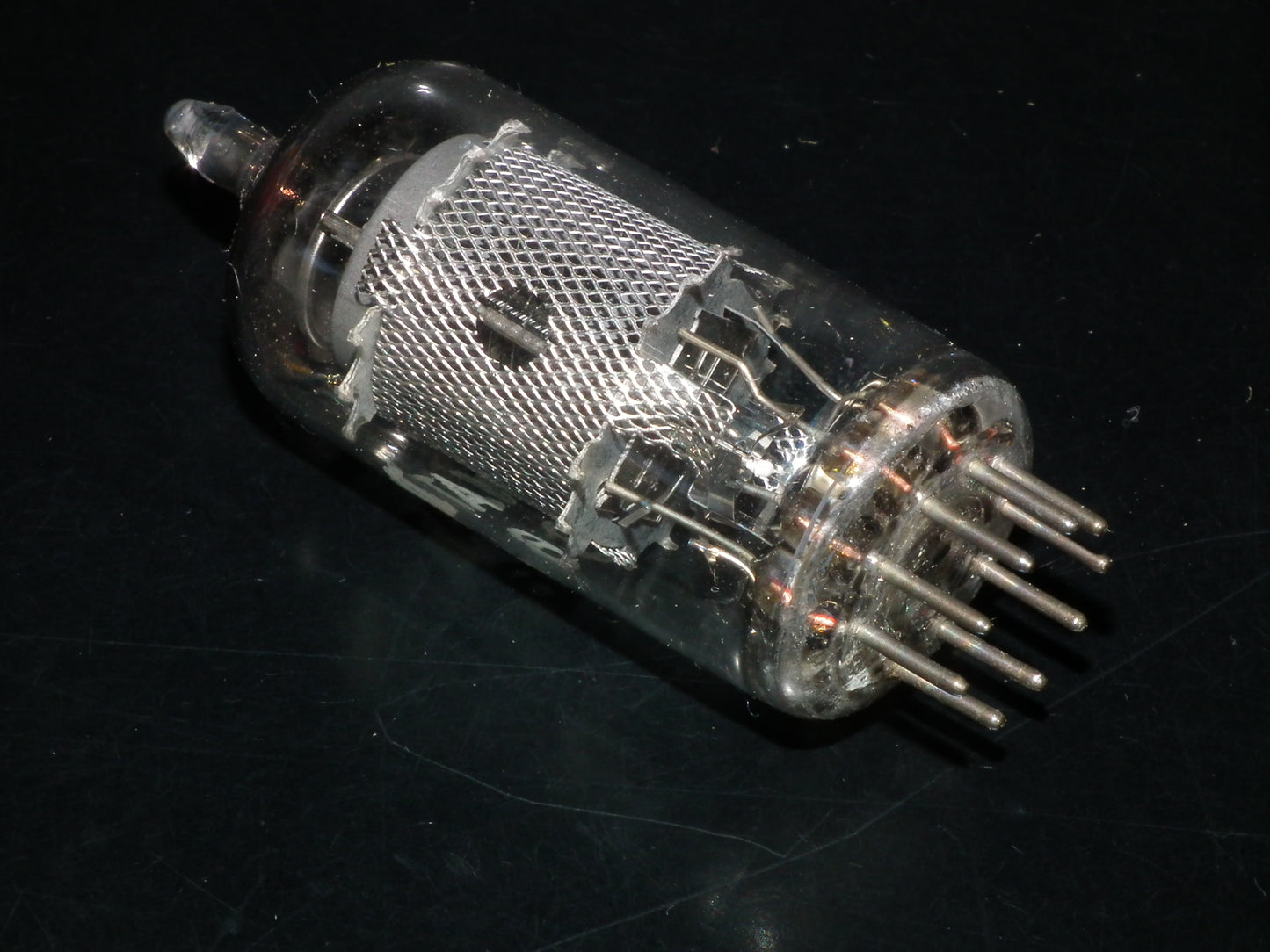 EF86 Mullard Blackburn 6267 NOS NIB big ring getter 1960