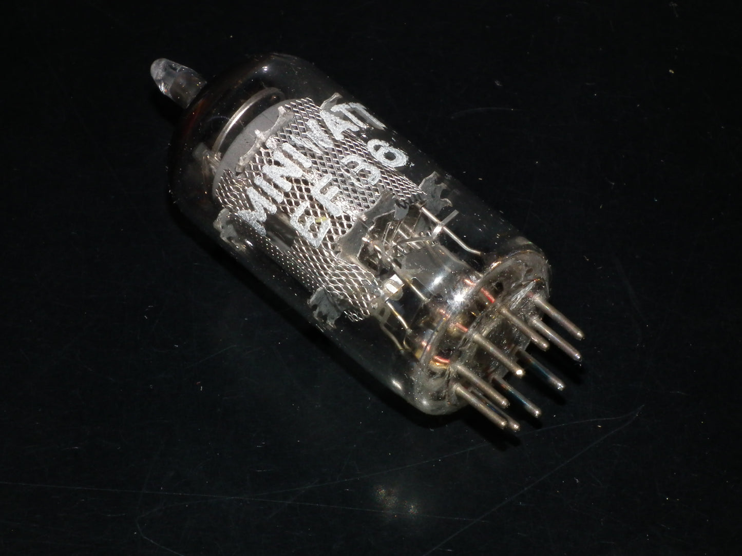 EF86 Mullard Blackburn 6267 NOS NIB big ring getter 1960