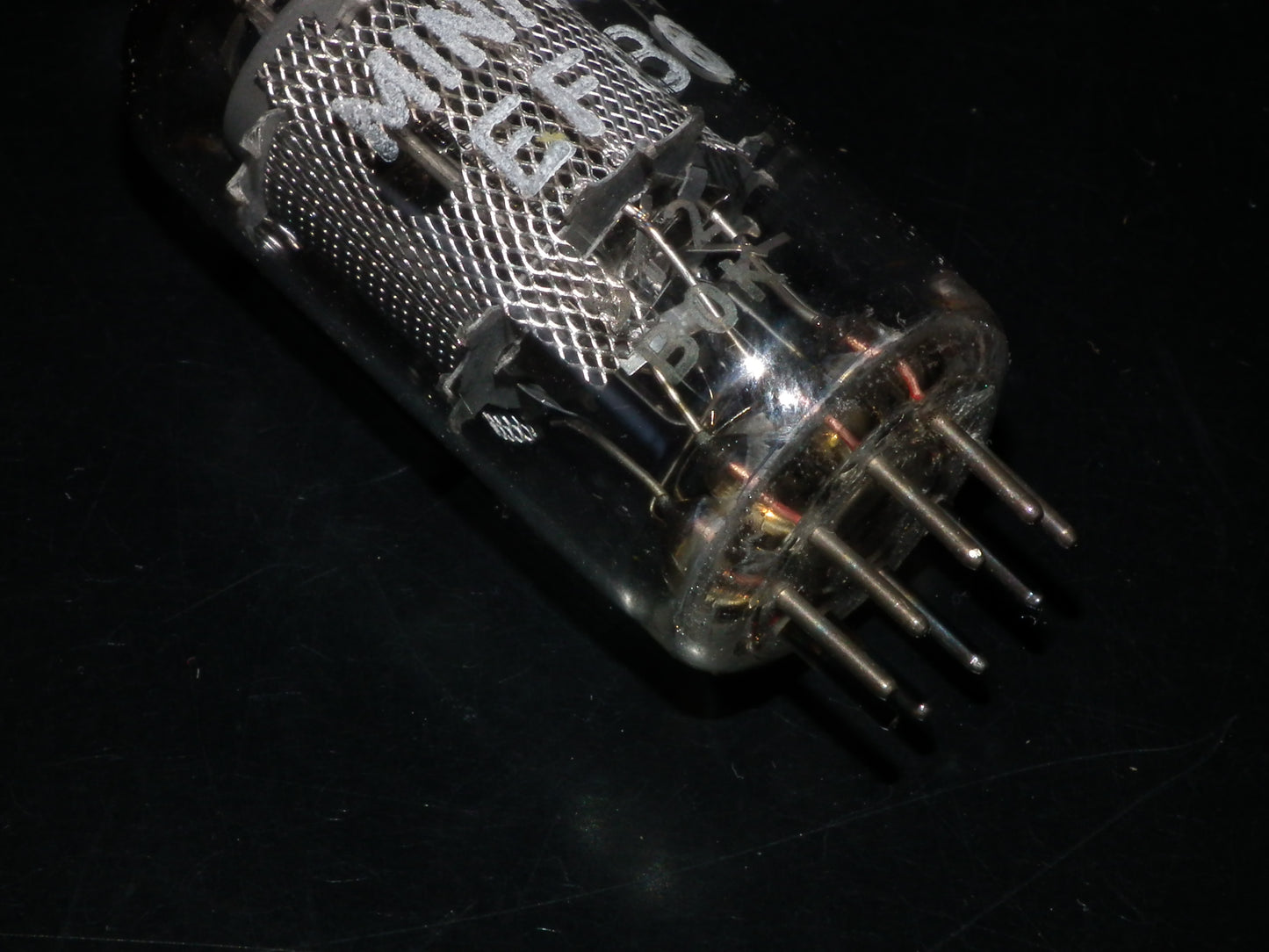 EF86 Mullard Blackburn 6267 NOS NIB big ring getter 1960