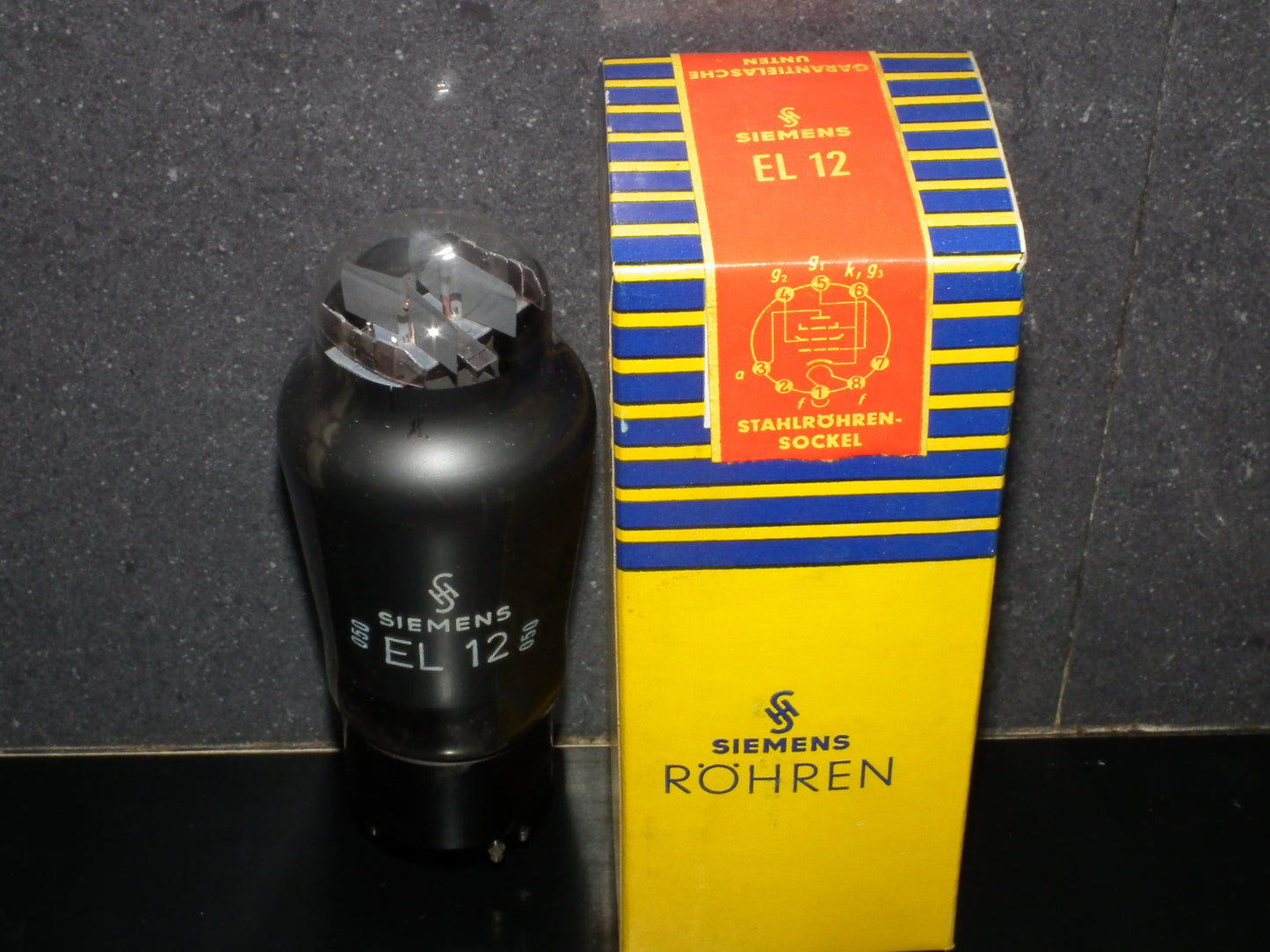 EL12 Mullard Fleetwood NOS NIB Output Pentode Siemens