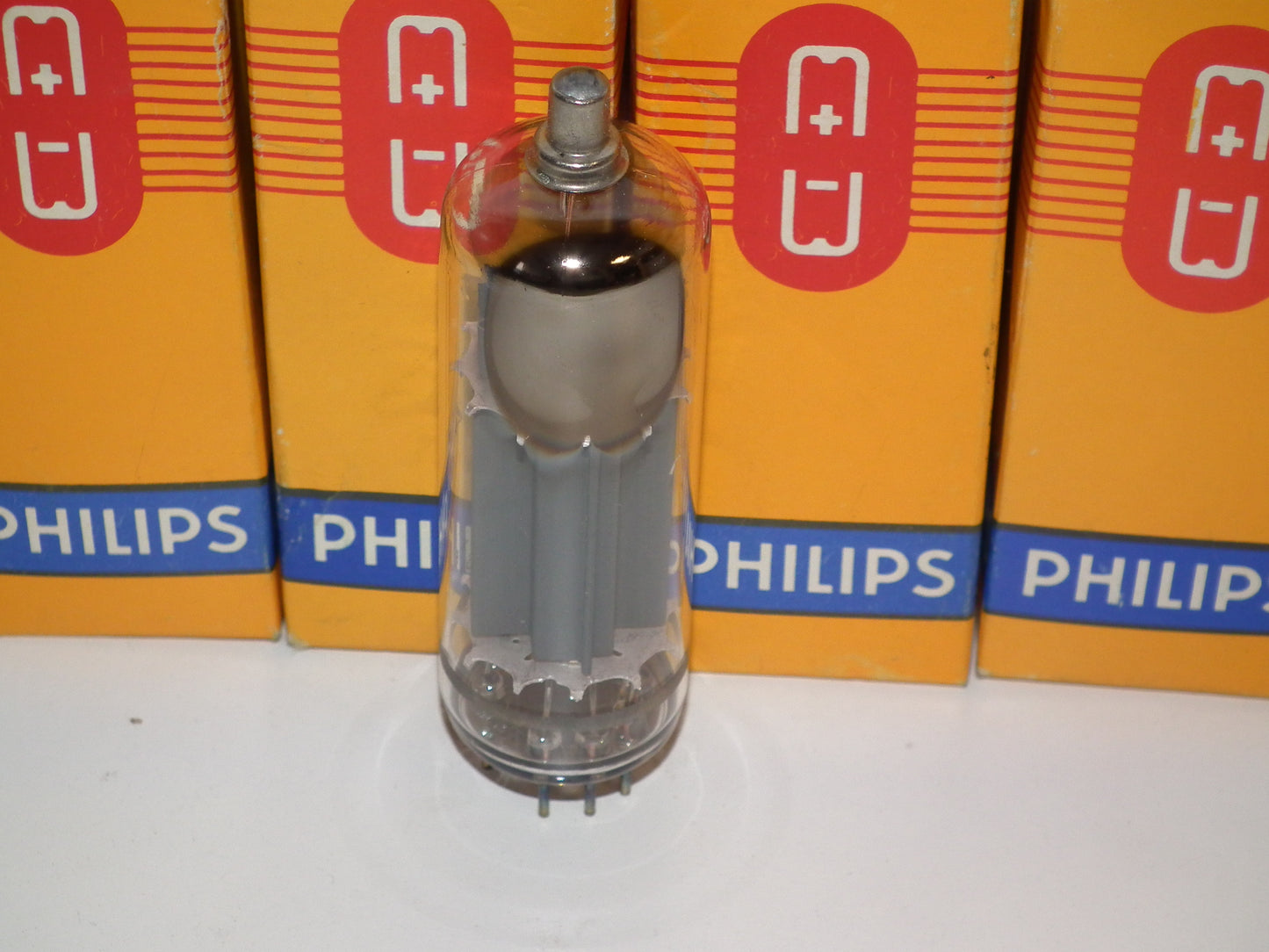 EL504 Philips Holland NOS NIB Output Pentode