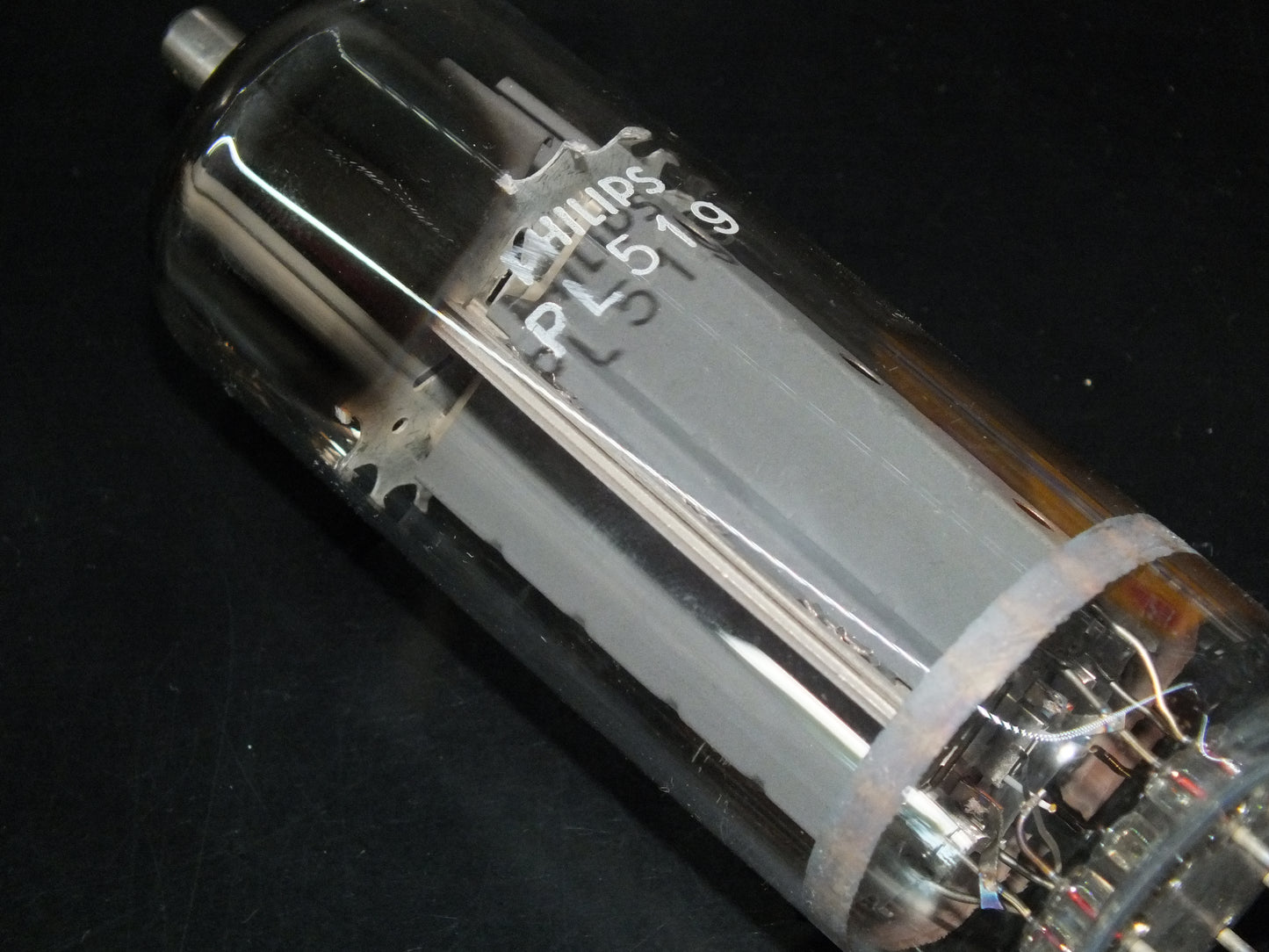 One tube (1 pcs) PL519 Mullard Blackburn Philips NOS 40KG6