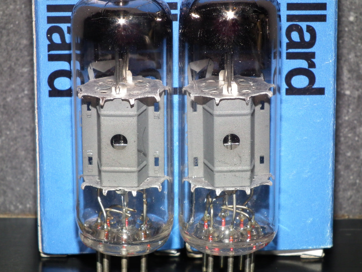 EL95 Mullard 6DL5 New Old Stock One tube (1 pcs)