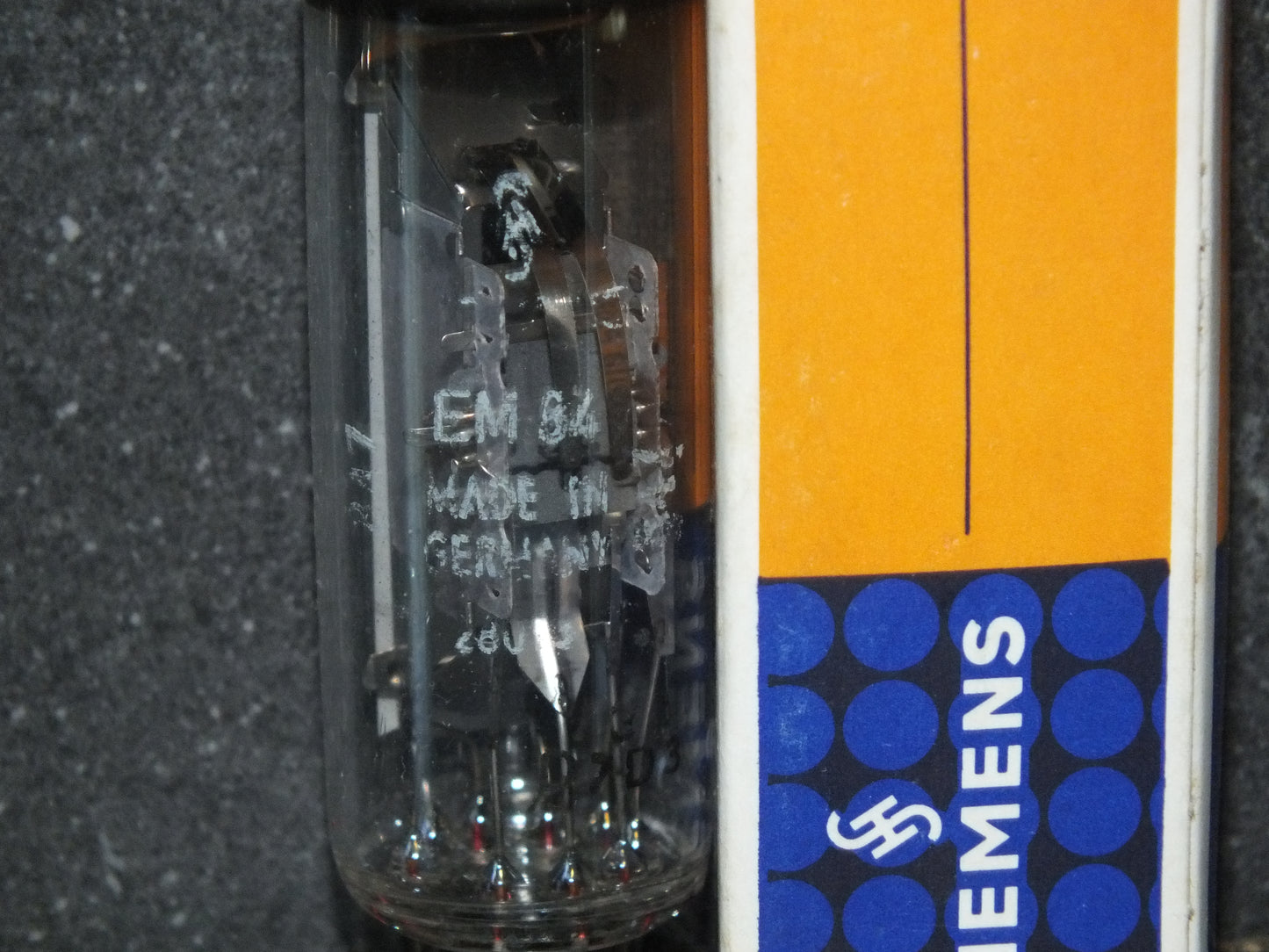 EM84 Siemens Magic Eye - Tuning Eye NOS NIB 6FG6 NOS NIB