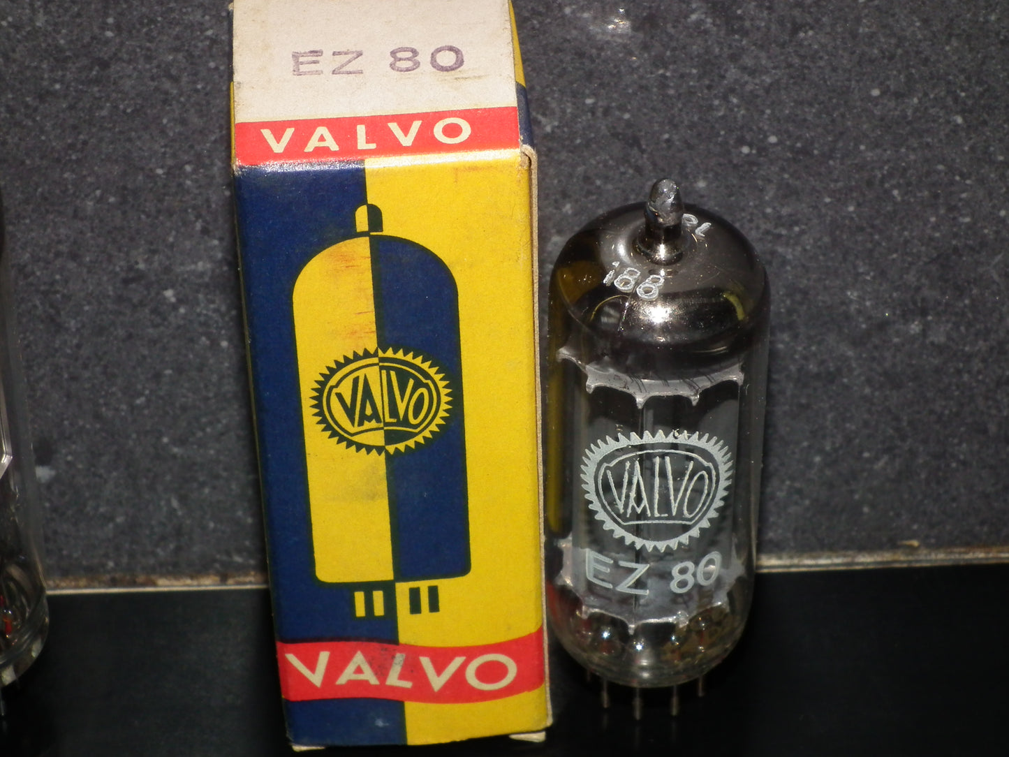 EZ80 Valvo 6V4 NOS NIB RARE Big Halo Getter made by Siemens Munich in 1964