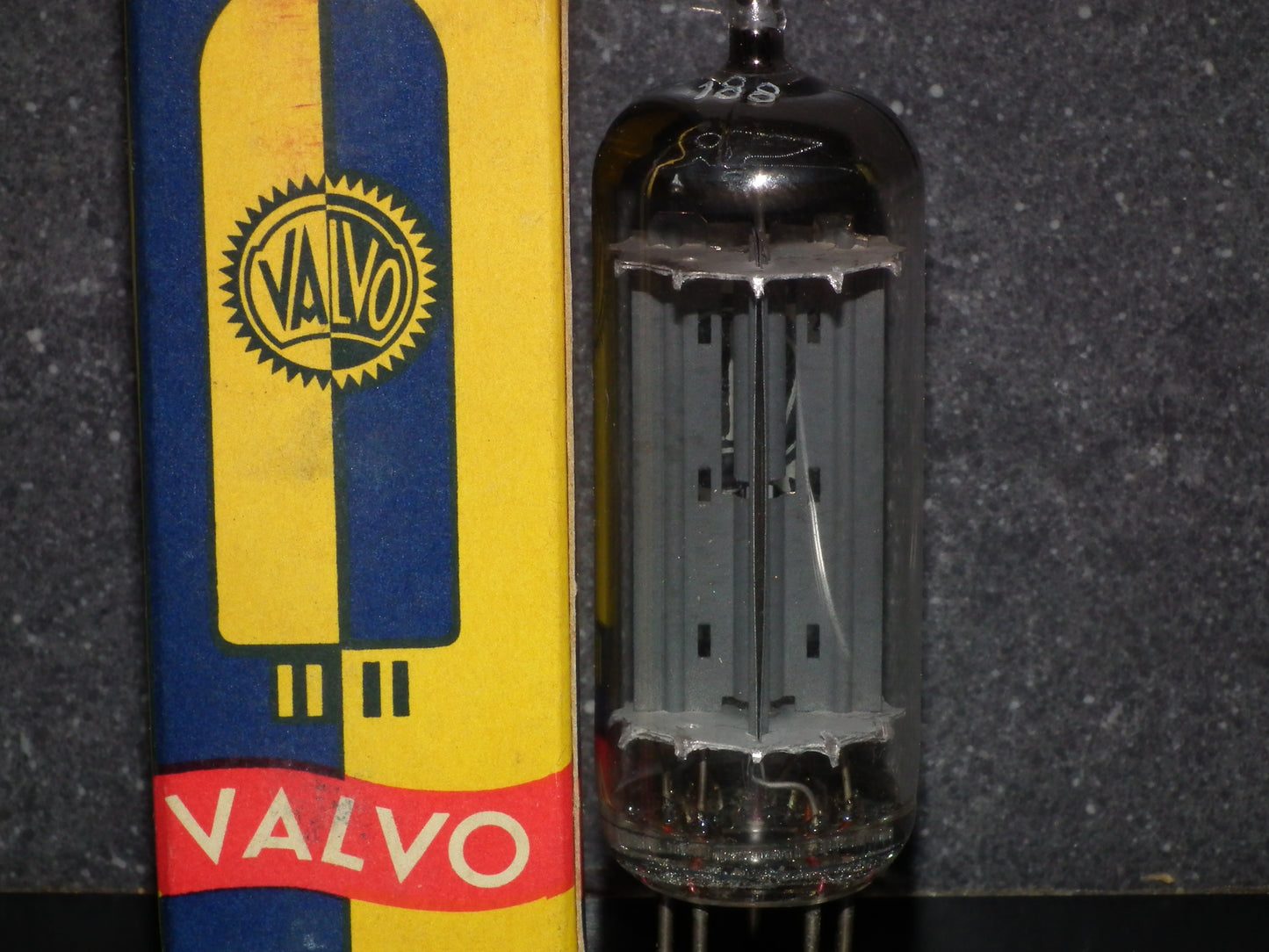 EZ80 Valvo 6V4 NOS NIB RARE Big Halo Getter made by Siemens Munich in 1964